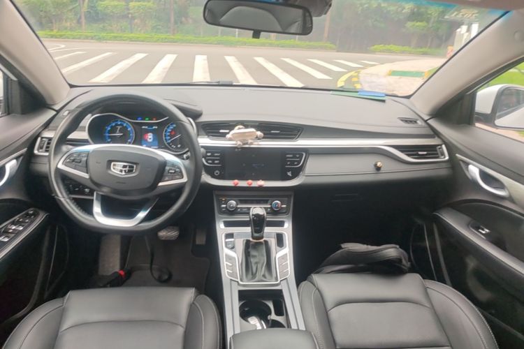 GEELY Emgrand 2019 #10 GEELY Emgrand 2019 car image #10