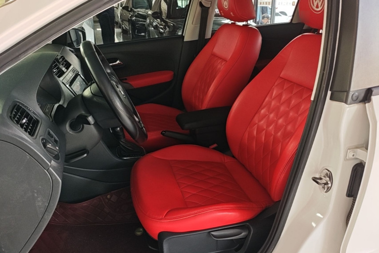 Volkswagen Polo 2017 car image #15