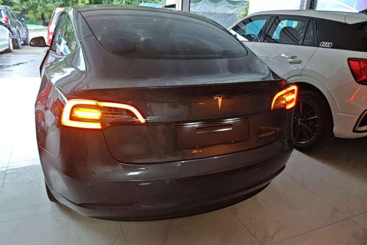 Tesla Model 3 2022 #4 Tesla Model 3 2022 car image #4