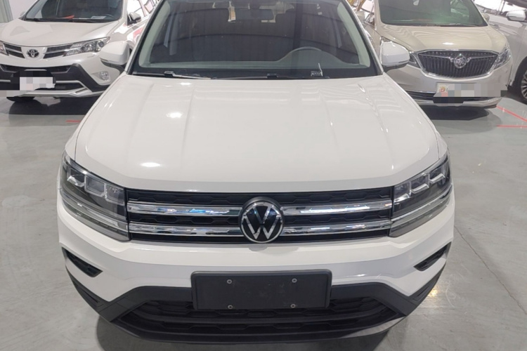 Volkswagen Tharu 2022 car image #3