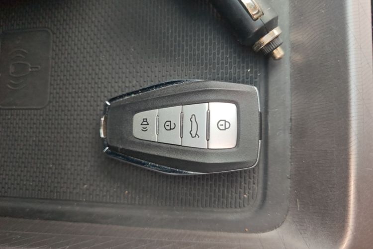 GEELY Emgrand 2021 car image #14