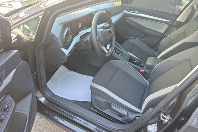 Volkswagen Golf 2023 imagem de carro #16