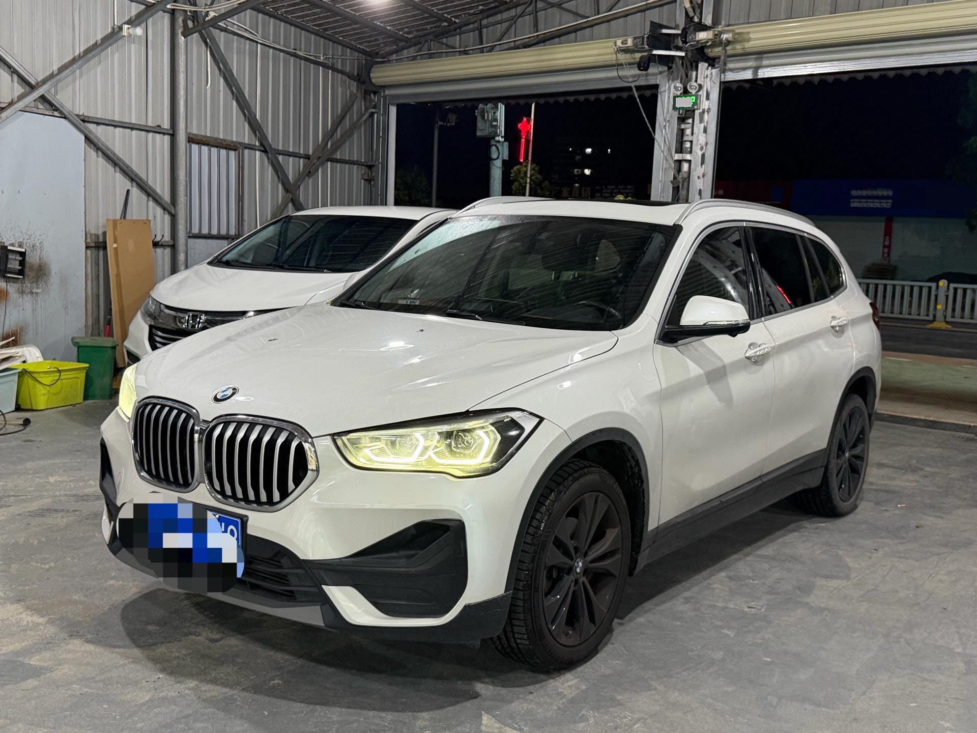 BMW X1 2021 BMW X1 2021 car image