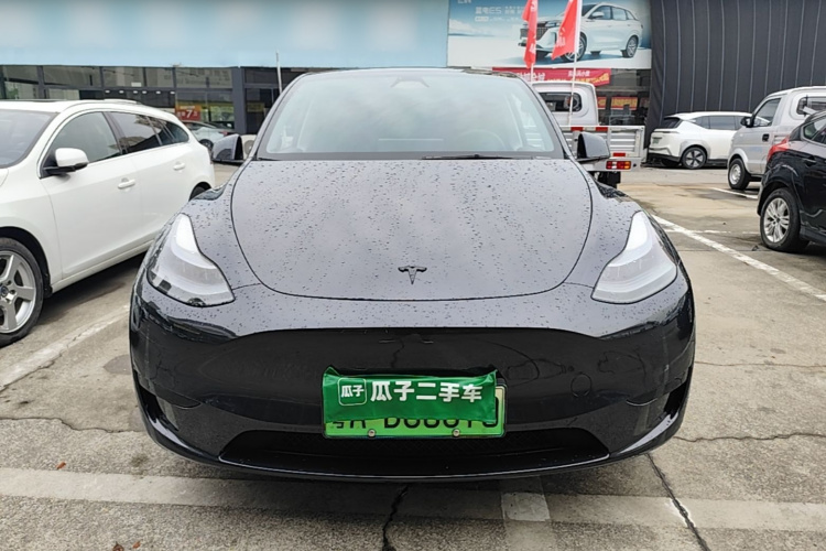 Tesla Model Y 2024 car image #3