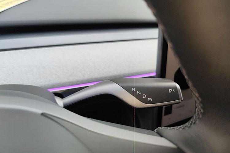 Tesla Model Y 2024 #14 Tesla Model Y 2024 car image #14