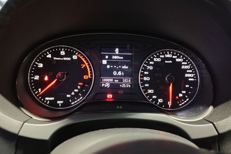Audi A3 2018 immagine di auto #12