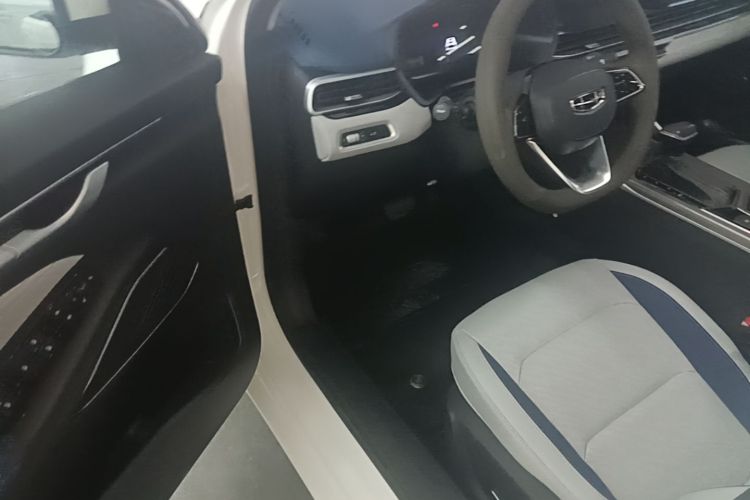 GEELY Emgrand 2022 car image #19