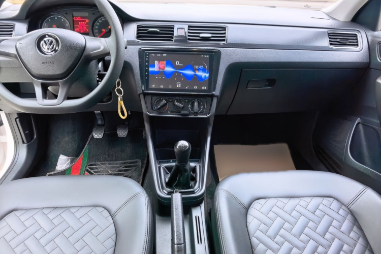 Volkswagen Santana 2019 car image #12