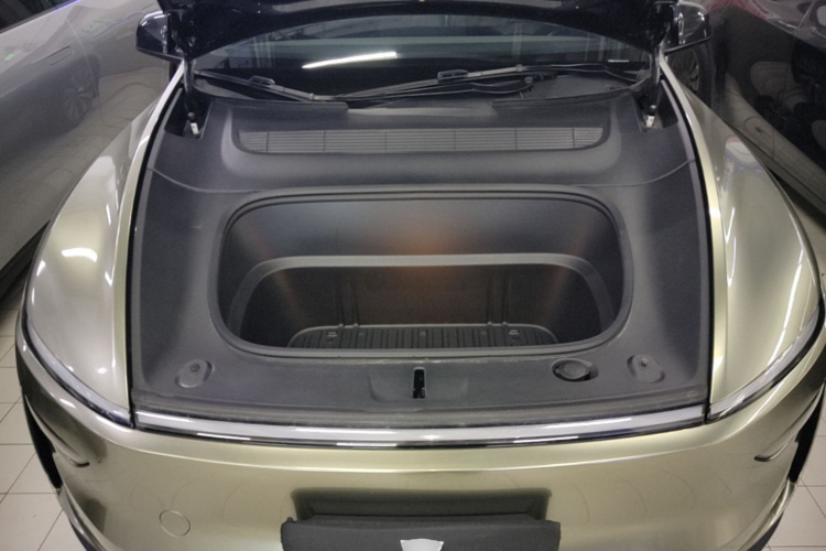 Tesla Model Y 2025 #20 Tesla Model Y 2025 car image #20