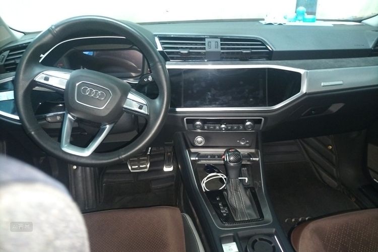 Audi Q3 2021 #11 Audi Q3 2021 car image #11