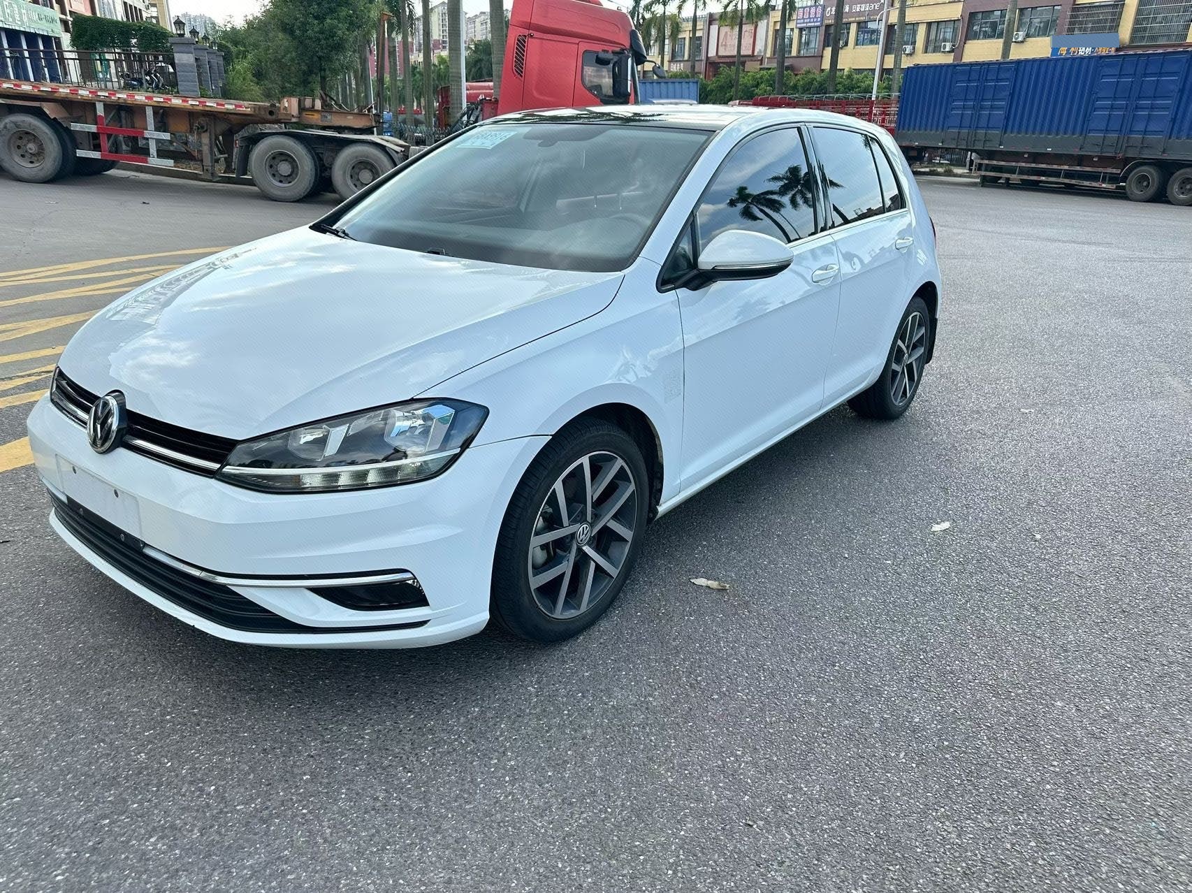 2020 immagine di auto 
