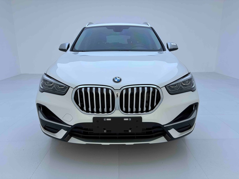 BMW X1 2023 car image #2