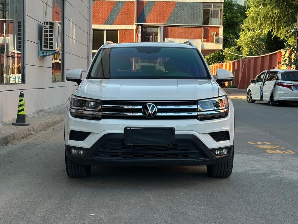 Volkswagen Tharu 2023 car image #2