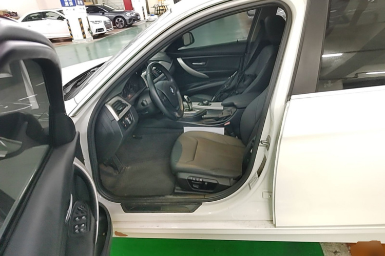 BMW 3 Series 2015 #15 BMW 3 Series 2015 imagen de coche #15