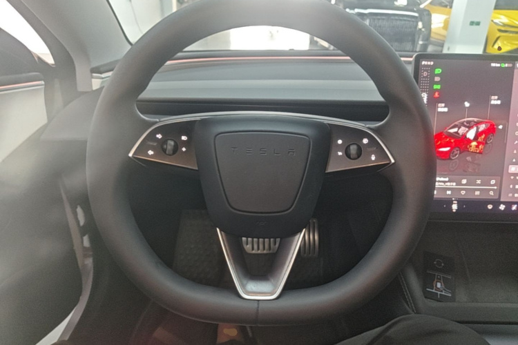 Tesla Model 3 2024 car image #11