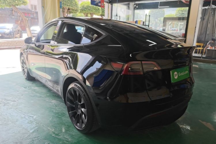 Tesla Model Y 2022 #5 Tesla Model Y 2022 car image #5