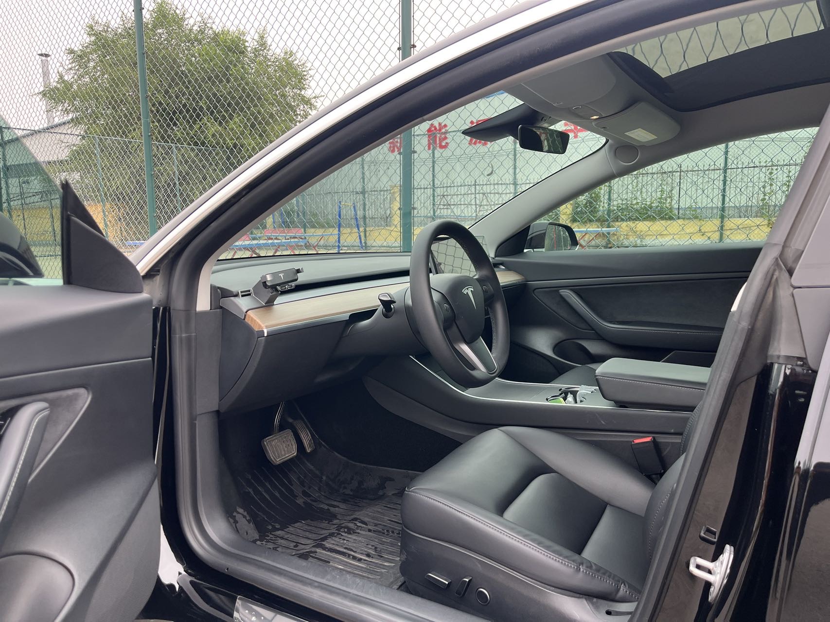 Tesla Model 3 2021 car image #4