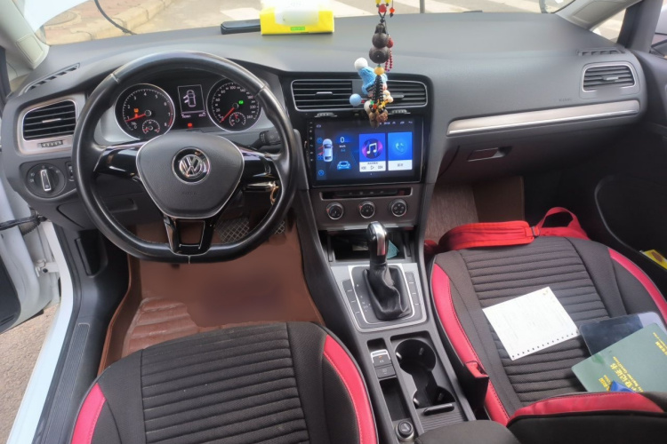 Volkswagen Golf 2015 car image #12