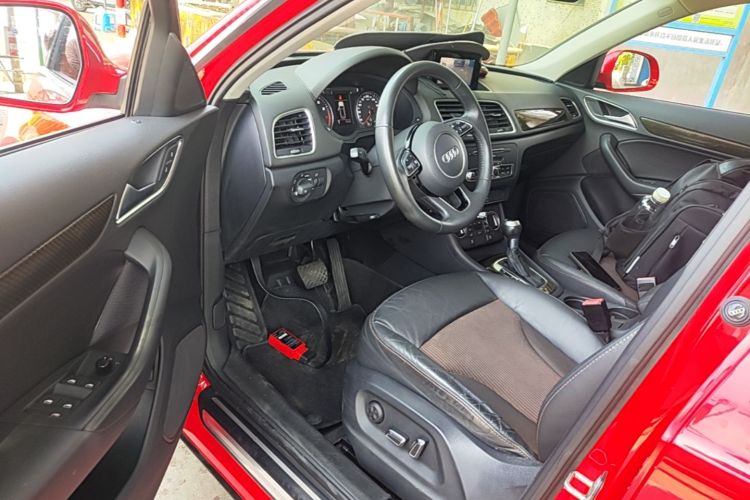 Audi Q3 2019 #16 Audi Q3 2019 car image #16
