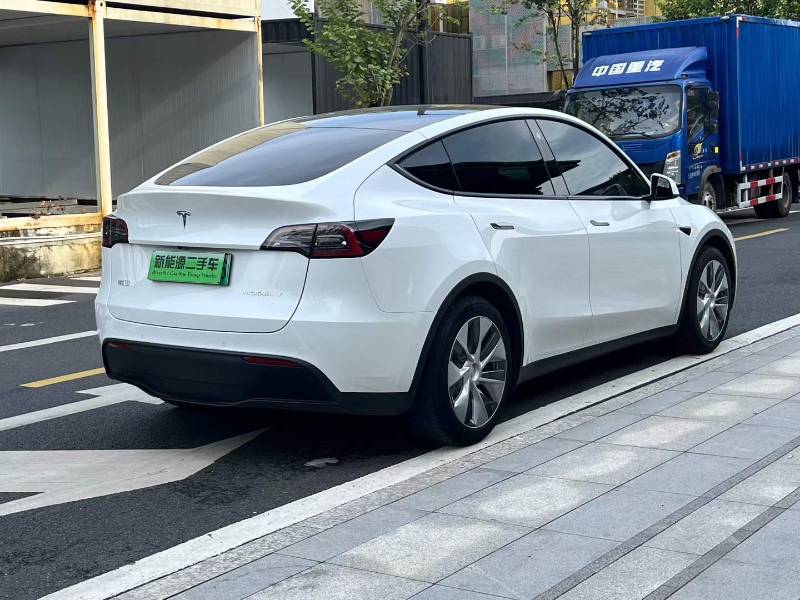 Tesla Model Y 2023 #9 Tesla Model Y 2023 car image #9