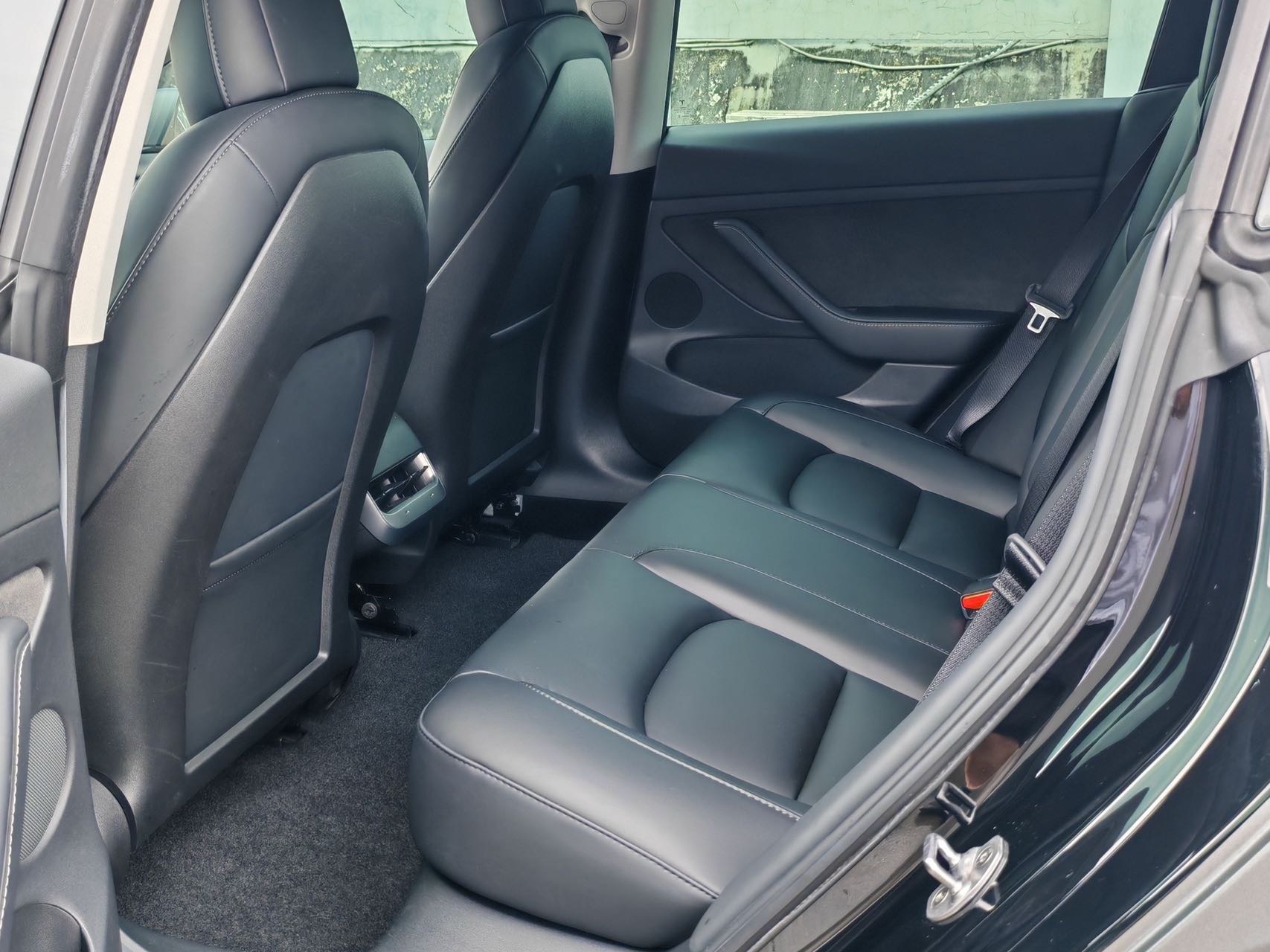 Tesla Model 3 2022 car image #9