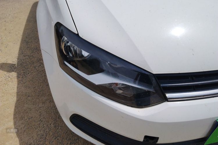 Volkswagen Polo 2016 car image #8