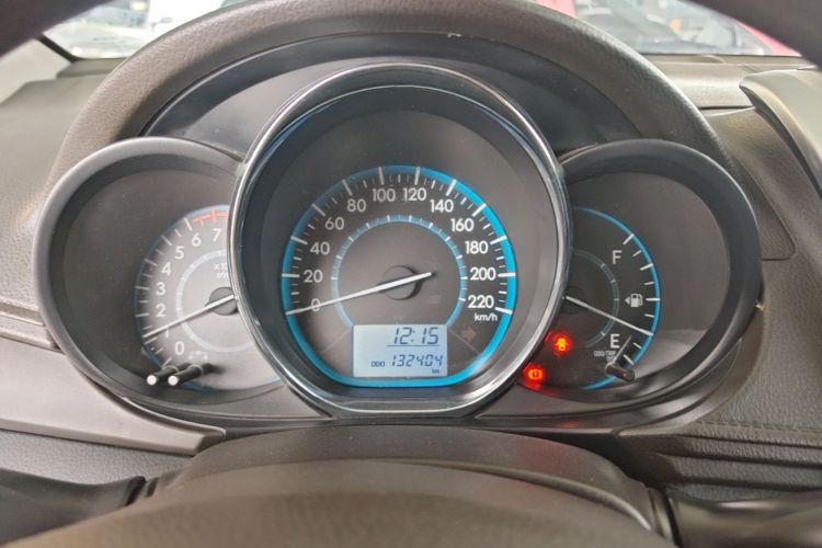 Toyota Vios 2015 car image #12