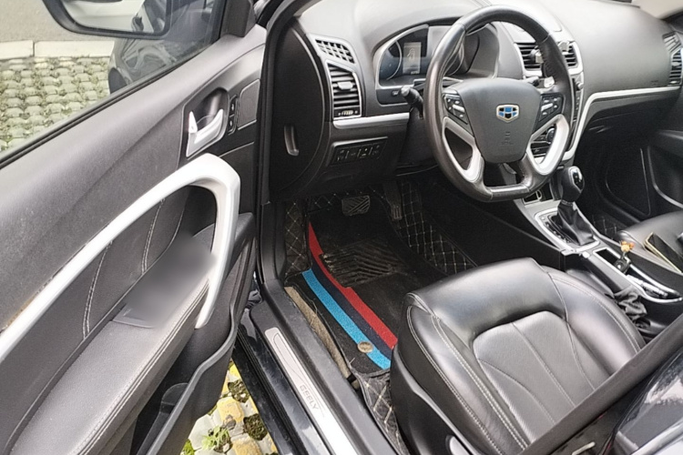 GEELY Emgrand 2015 car image #16