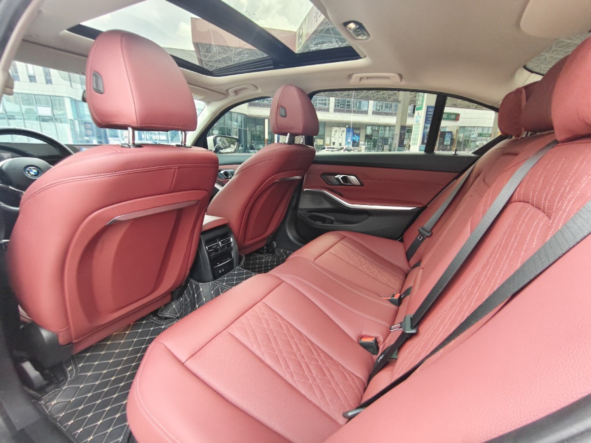 BMW i3 2025 car image #8