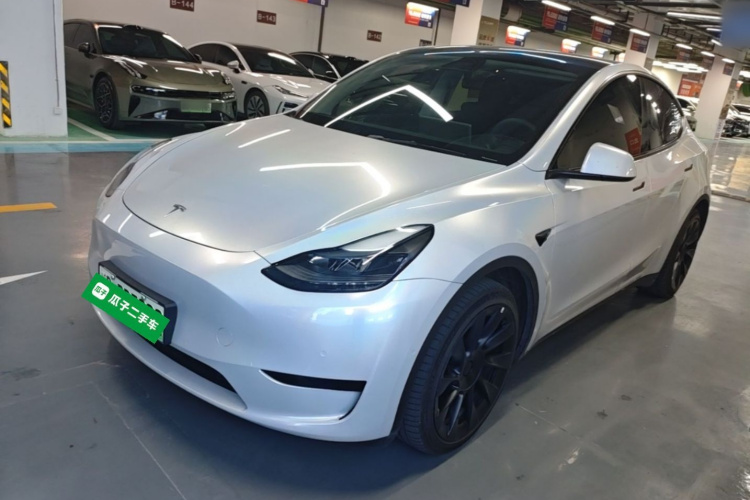 Tesla Model Y 2022 #2 Tesla Model Y 2022 car image #2