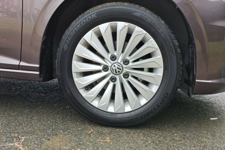 Volkswagen Lavida 2018 car image #9