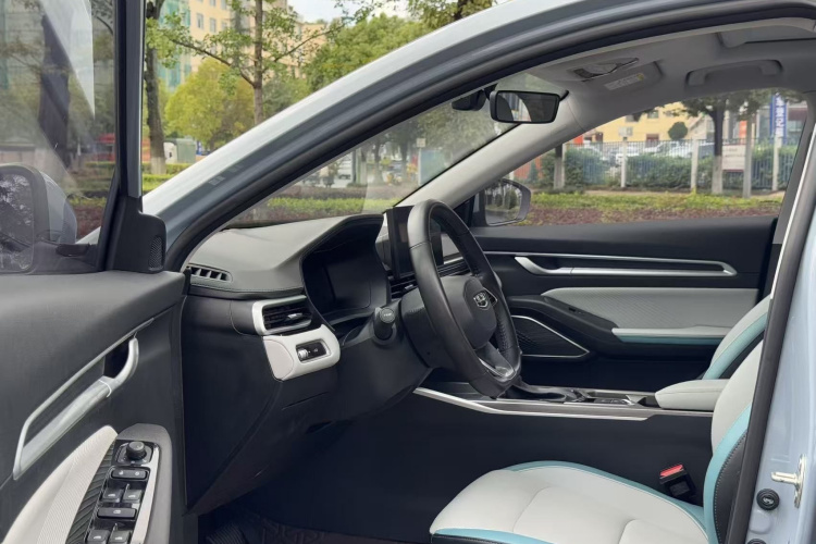 GEELY Emgrand 2023 #12 GEELY Emgrand 2023 image de voiture #12
