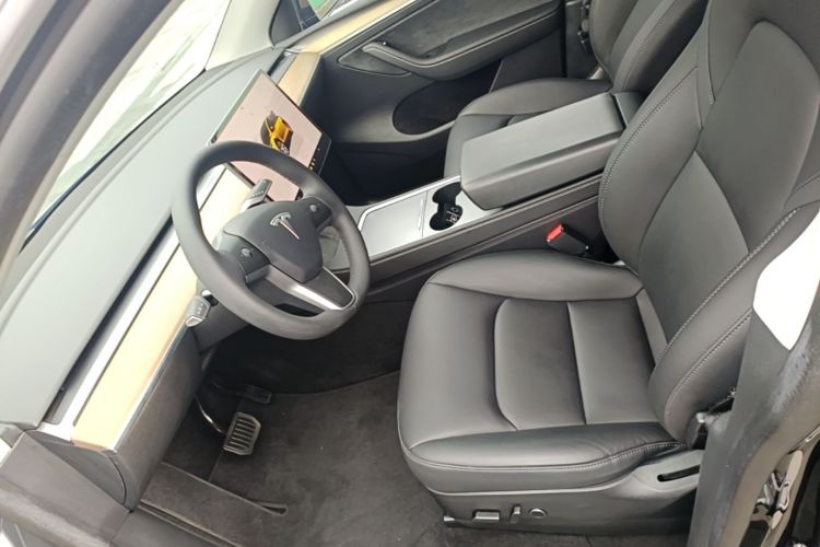 Tesla Model Y 2023 #15 Tesla Model Y 2023 car image #15