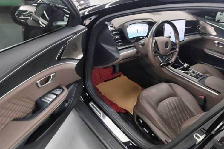 BYD Han 2022 car image #16
