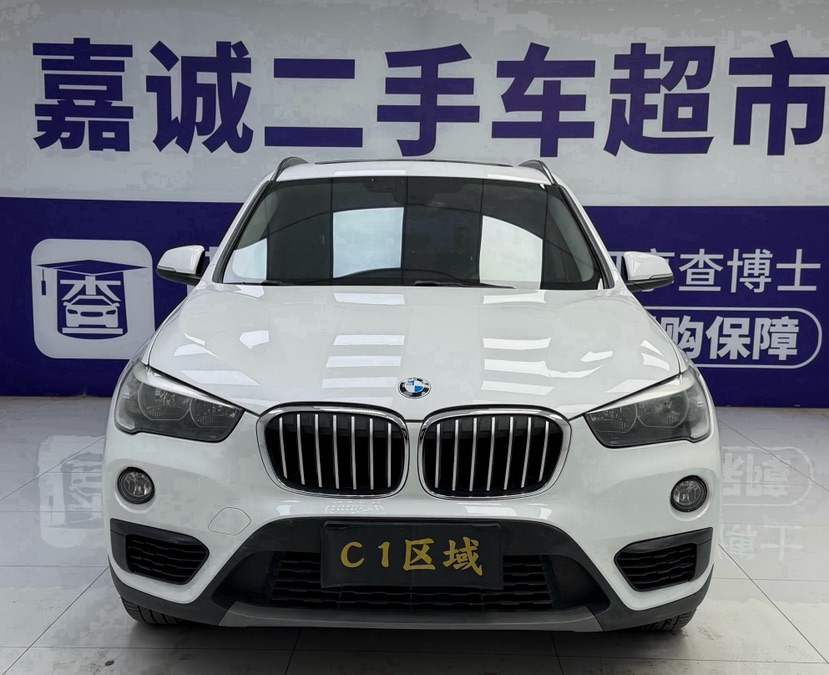 BMW X1 2019 BMW X1 2019 car image