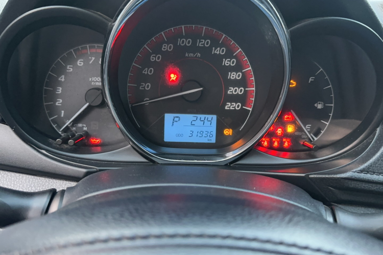 Toyota Vios 2021 image de voiture #9