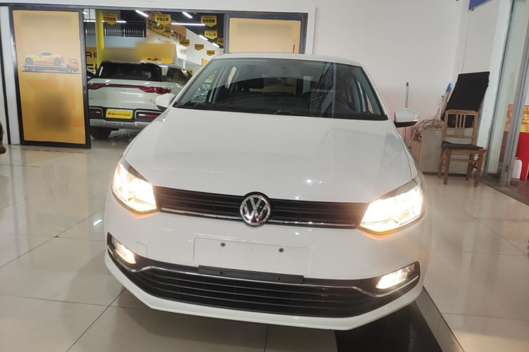 Volkswagen Polo 2018 car image #3