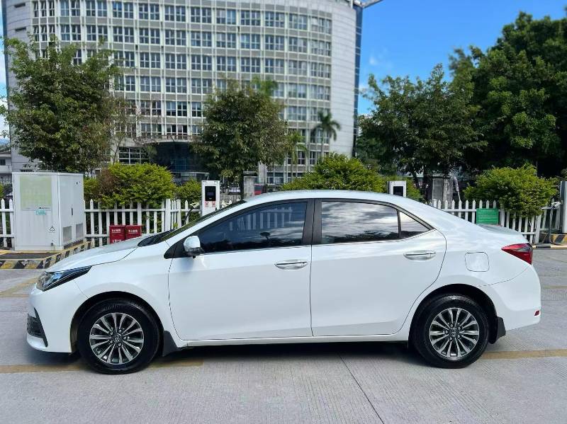 Toyota Corolla 2017 #5 Toyota Corolla 2017 صورة سيارة #5