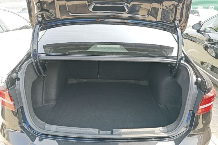 Volkswagen Lavida 2021 car image #21