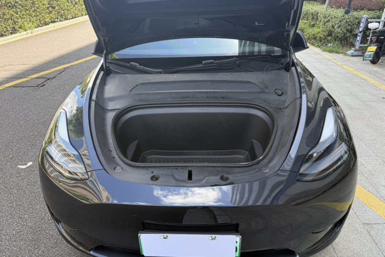 Tesla Model Y 2024 #24 Tesla Model Y 2024 car image #24