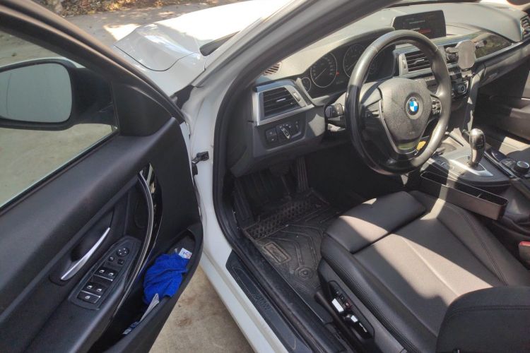 BMW 3 Series 2018 #13 BMW 3 Series 2018 car image #13