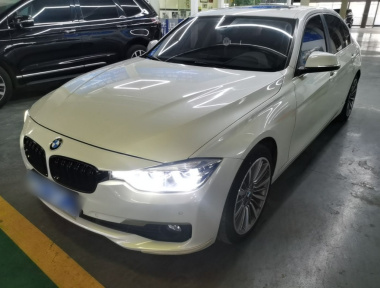 BMW 3 Series 2019 car image 