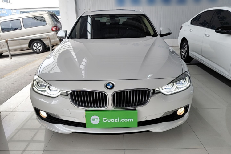 BMW 3 Series 2018 #3 BMW 3 Series 2018 car image #3