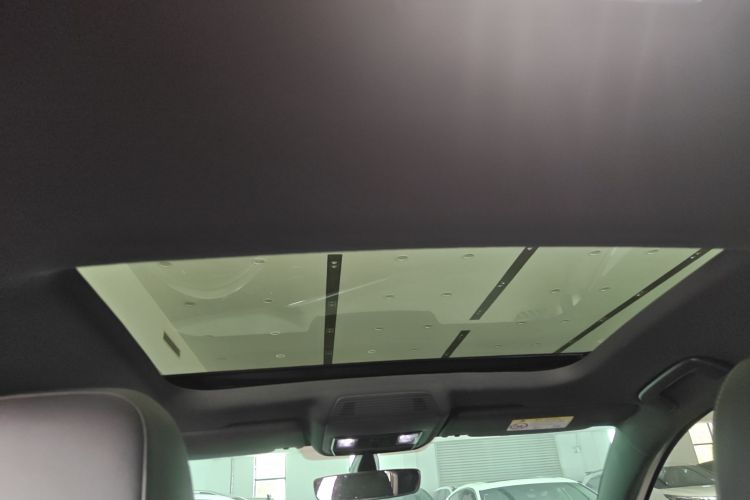 Volkswagen Golf 2023 صورة سيارة #11