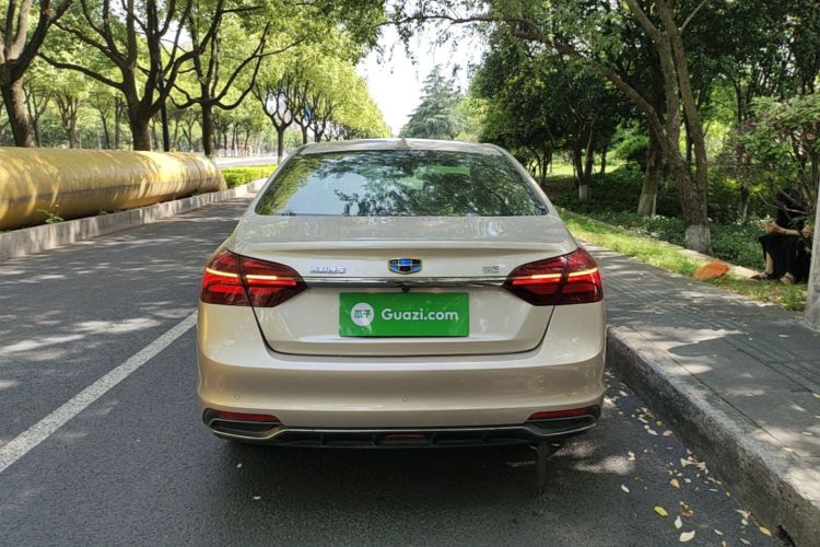 GEELY Emgrand 2018 car image #6