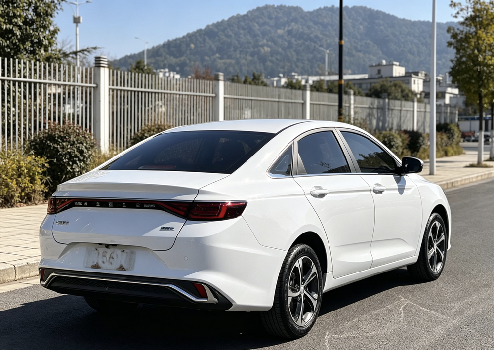 GEELY Emgrand L 2022 car image #6