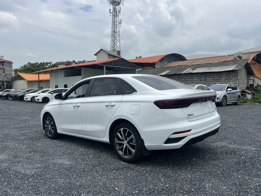 2022 immagine di auto #7
