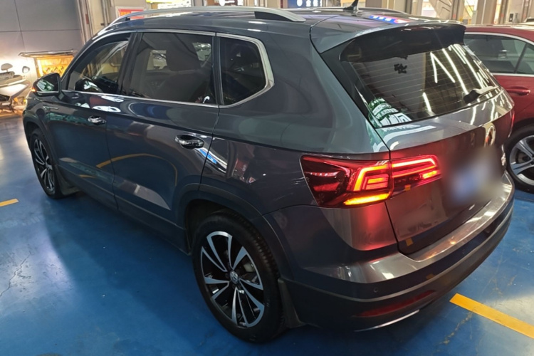 Volkswagen Tharu 2018 immagine di auto #5