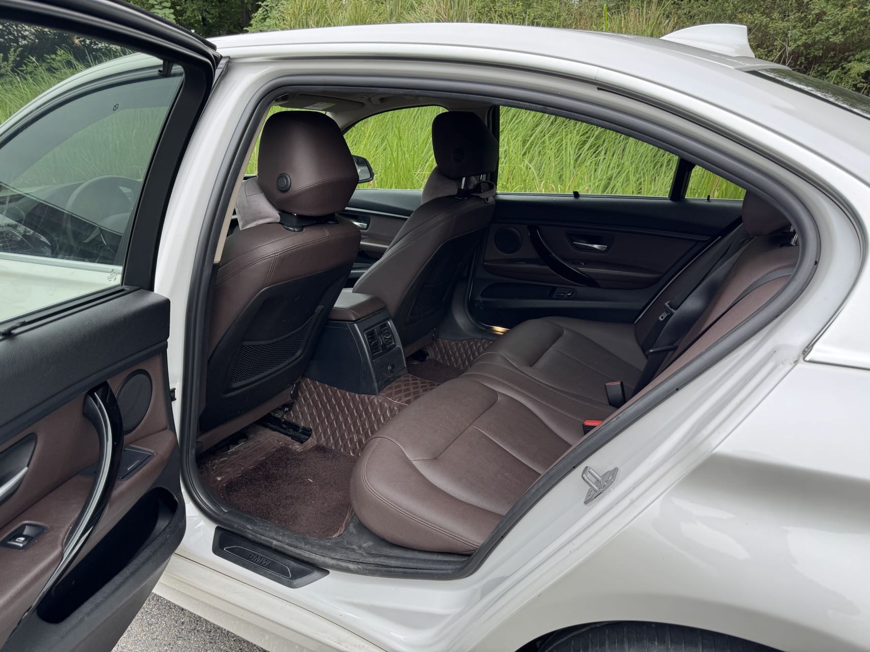 BMW 3 Series 2018 imagem de carro #3