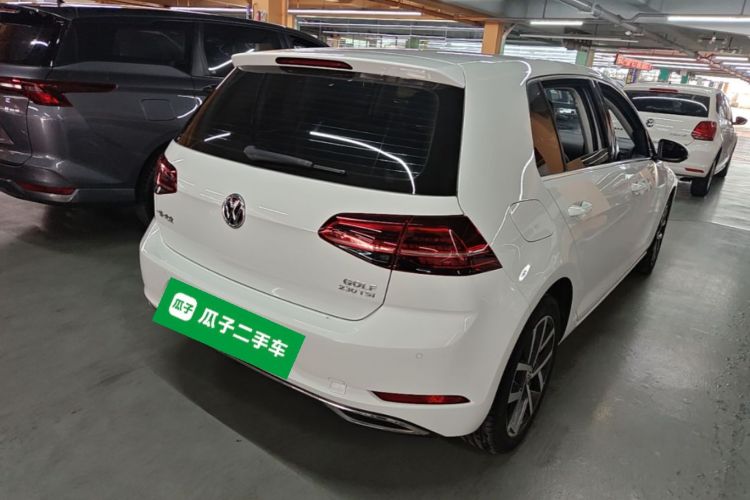 Volkswagen Golf 2018 car image #7